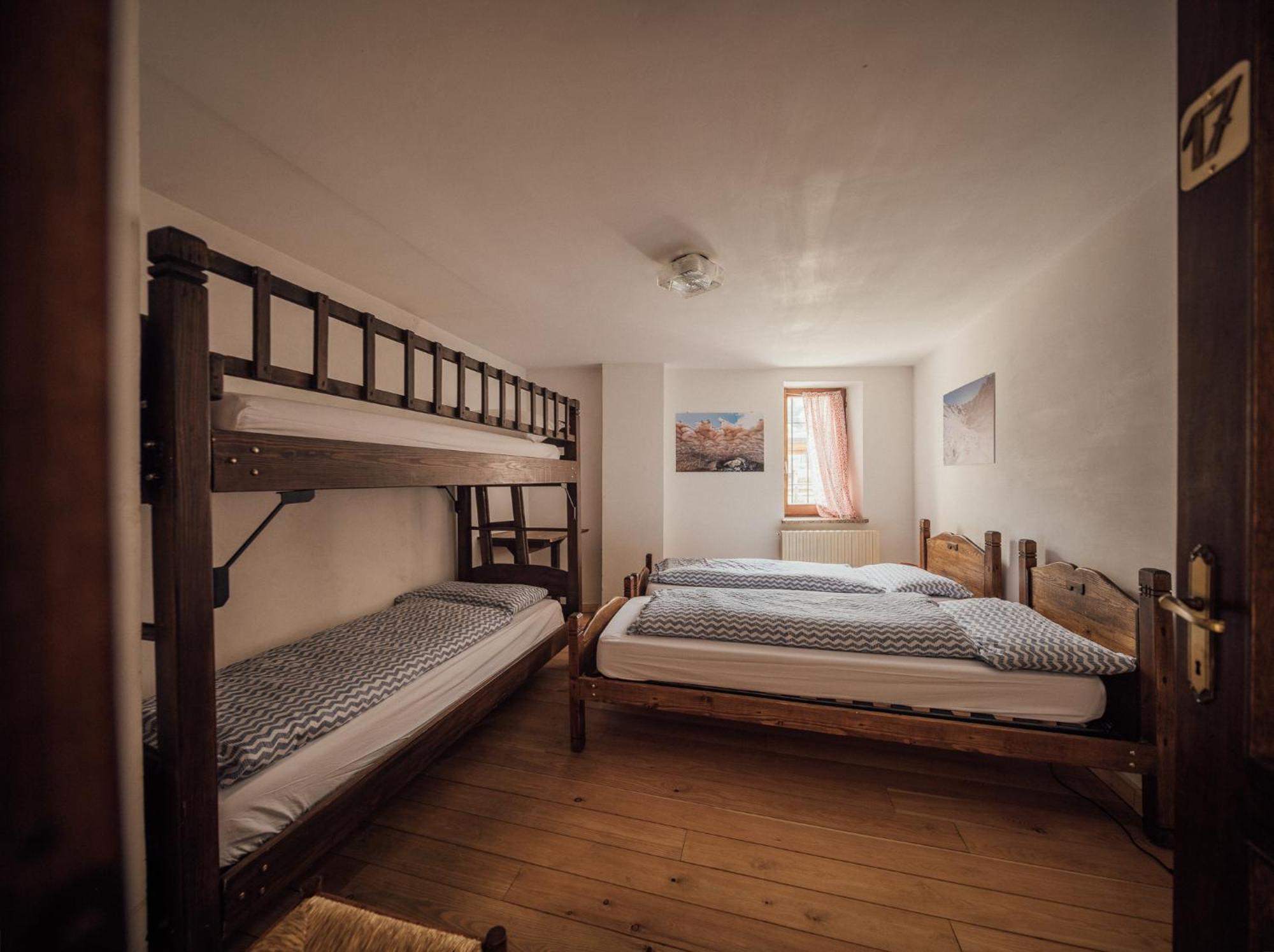 Albergo Locanda Mistral Acceglio Eksteriør billede